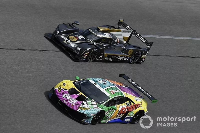 W19 GEAR Racing powered by GRT Grasser Lamborghini Huracan GT3, GTD: Christina Nielsen, Katherine Legge, Tati Calderon, Rahel Frey, #5 Mustang Sampling Racing / JDC-Miller MotorSports Cadillac DPi, DPi: Sebastien Bourdais, Loic Duval, Tristan Vautier, Joao Barbosa