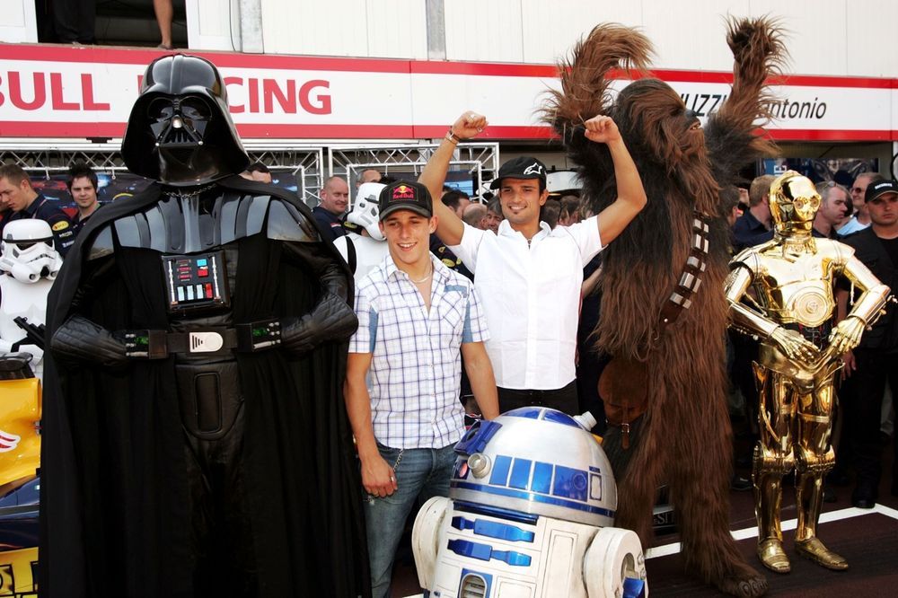 Darth Vader, R2-D2, Christian Klien, Red Bull Racing, Vitantonio Liuzzi, Red Bull Racing; Chewbacca, C3-P0