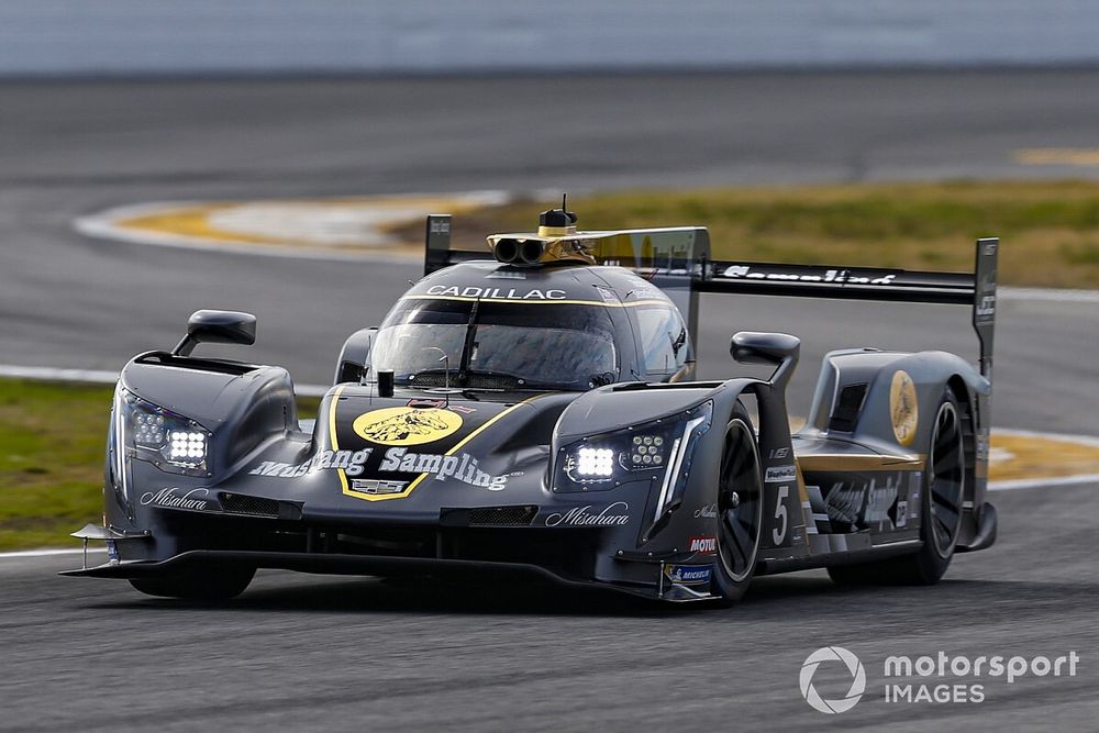 #5 JDC/Miller MotorSports Cadillac DPi: Tristan Vautier, Sebastien Bourdais, Loic Duval