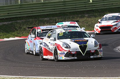 Alfa Romeo: a Vallelunga Ferrara tiene vive le speranze di titolo, Ceccon continua a crescere nonostante la sfortuna