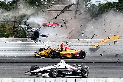 Страшная авария Уикенса в IndyCar: кадр за кадром