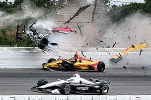 Súlyos sérüléseket szenvedett a brutális IndyCar-balesetben Wickens (VIDEÓ)