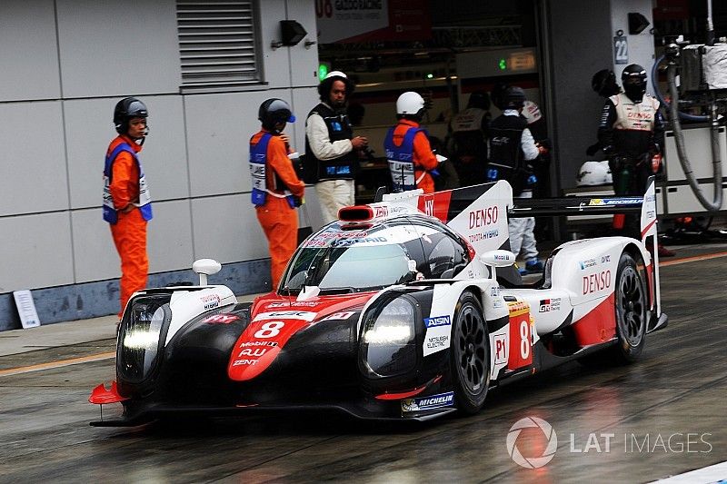 #8 Toyota Gazoo Racing Toyota TS050 Hybrid: Anthony Davidson, Sébastien Buemi, Kazuki Nakajima