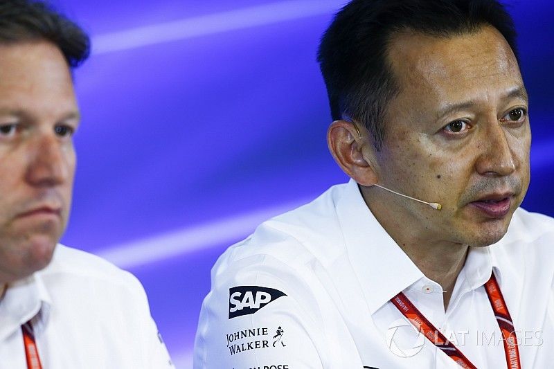 Yusuke Hasegawa, Director Gerente a oficial de Honda, en la Conferencia de prensa FIA