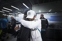 Mercedes: Vit&oacute;ria de Hamilton em Baku "n&atilde;o parece certa"