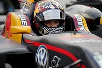 Dan Ticktum gana en Hungría de principio a fin