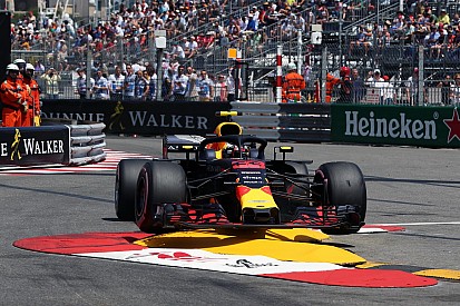 Horner: Verstappen precisa parar de cometer erros