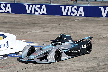 Alonso 2020-tól a Mercedes, a BMW vagy a Porsche versenyzője lehet a Formula E-ben?