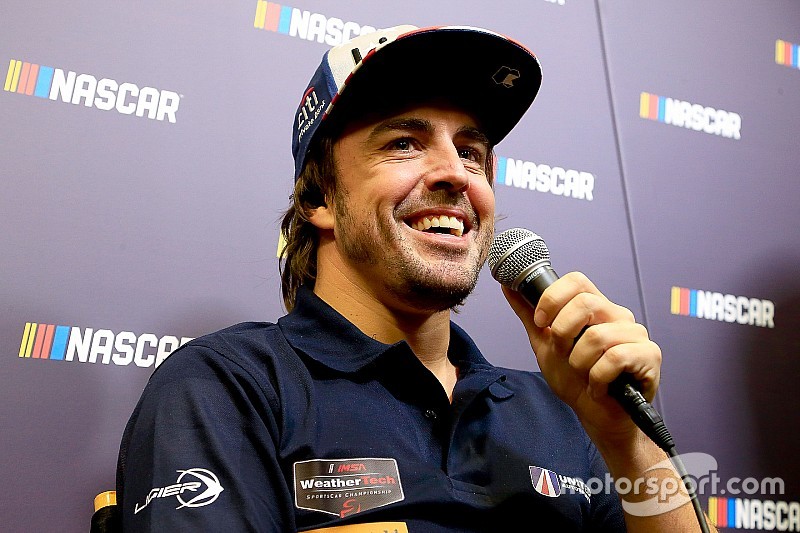 Alonso'dan NASCAR'a yeşil ışık