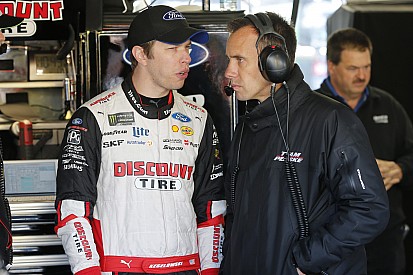 Brad Keselowski tops two playoffs drivers in Saturday's first practice
