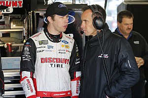 Brad Keselowski tops two playoffs drivers in Saturday's first practice