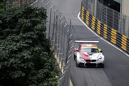 Macau GT: Farfus klopt Marciello in kwalificatierace, Frijns zesde