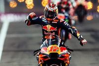 Vi&ntilde;ales, sobre la KTM: "Corre el doble, puedes frenar muy tarde, pero no gira"