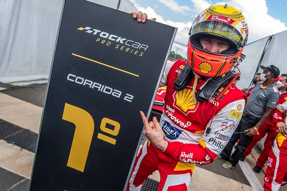 Ricardo Zonta vence no Velocitta