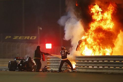 Grosjean fará novo transplante de pele na mão esquerda