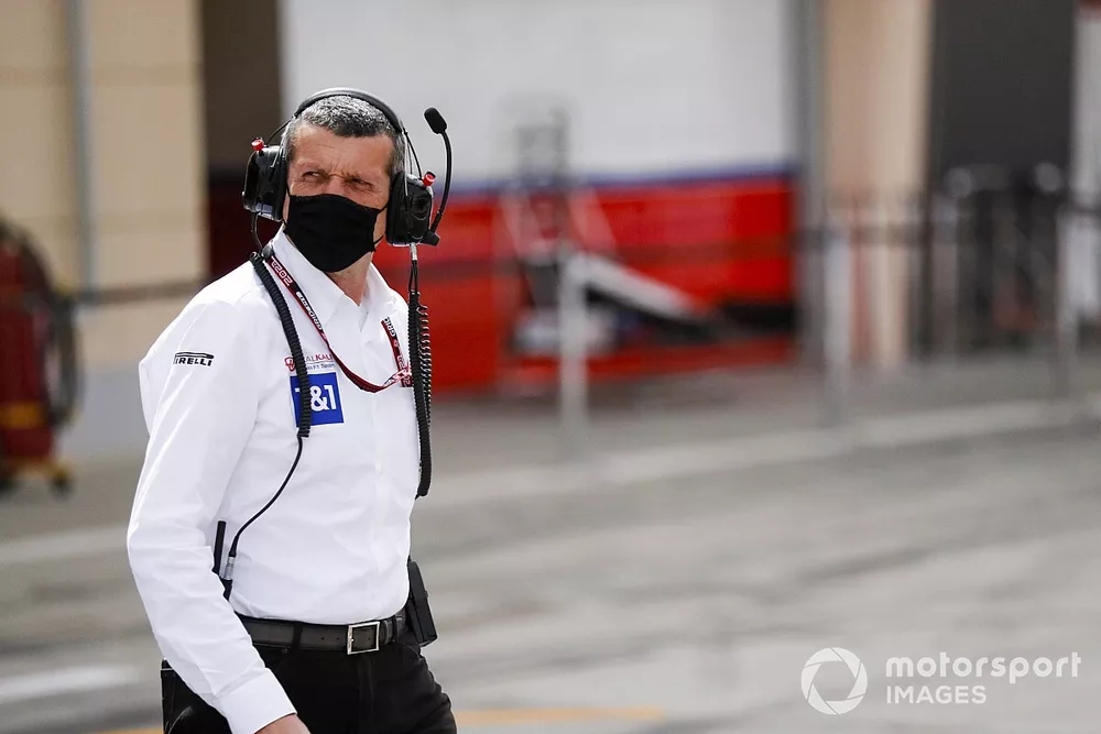 Guenther Steiner, Team Principal, Haas F1 in the pit lane