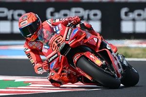 MotoGP: Márquez domina e vence a sprint da Hungria, à frente de di Giannantonio e Morbidelli