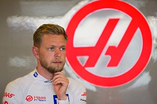 Magnussen cree no tener presión para llevarse bien con Hulkenberg