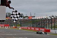 Hamilton aprovecha otro drama de Vettel en Jap&oacute;n y acaricia el t&iacute;tulo