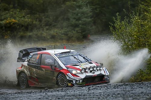 Ott Tanak no da opción en los tramos clásicos galeses; Solans, cerca del título