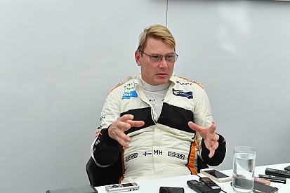 Hakkinen: "Tornerei a correre solo per prendere a calci qualche sedere!"