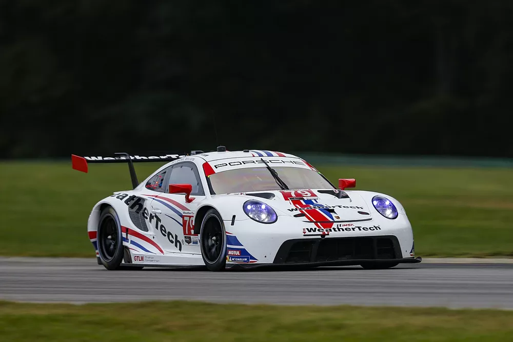 #79: WeatherTech Racing Porsche 911 RSR - 19, GTLM: Cooper MacNeil, Kevin Estre
