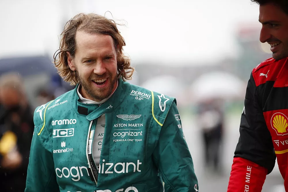 Sebastian Vettel, Aston Martin, Carlos Sainz, Ferrari