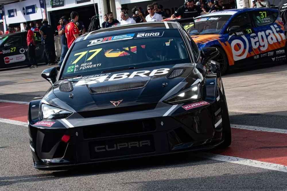 Reis e Foresti; TCR South America