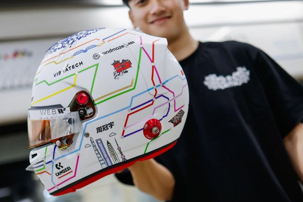Zhou Guanyu, Stake F1 Team Kick Sauber, casco per il GP di Cina