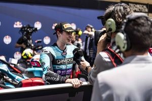 M&aacute;ximo Quiles, el rookie que levant&oacute; a M&aacute;rquez de su silla en la rueda de prensa de Silverstone