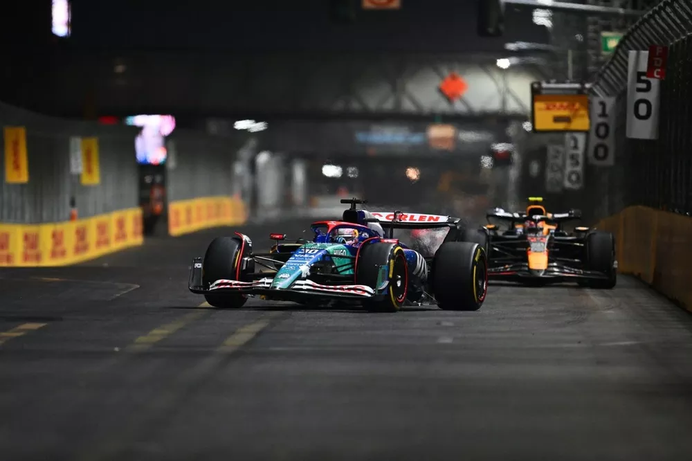 Liam Lawson, VCARB 01, Sergio Perez, Red Bull Racing RB20