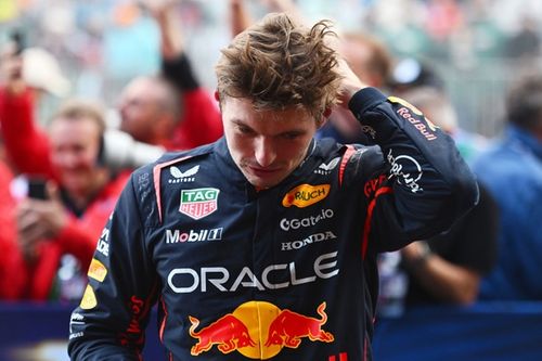 Verstappen explica la razón de su retraso en la parada en Australia F1