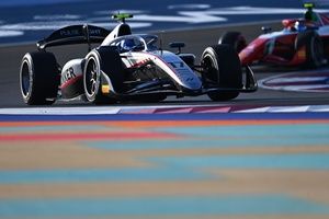 Aron uprzedził pretendentów do tytułu w Katarze