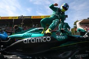 F1 アストンマーティン 実車 ボディ パーツ 本物 アロンソ HONDAホンダ Aston Martin Collectibles, Aston Martin Memorabilia