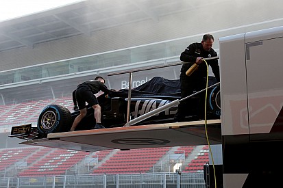 A Barcellona la Haas è già prima! Ecco la VF-19 al Montmelò