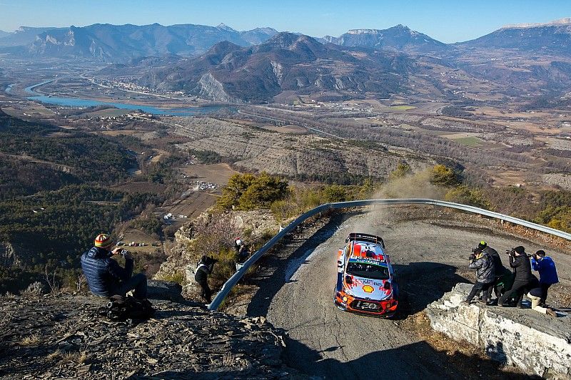 Thierry Neuville, Nicolas Gilsoul, Hyundai Motorsport Hyundai i20 Coupe WRC