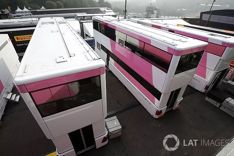 Force India F1 trucks