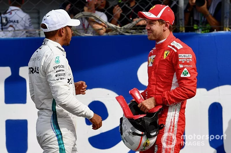 Lewis Hamilton, Mercedes AMG F1 et Sebastian Vettel, Ferrari dans le Parc Ferm&eacute;