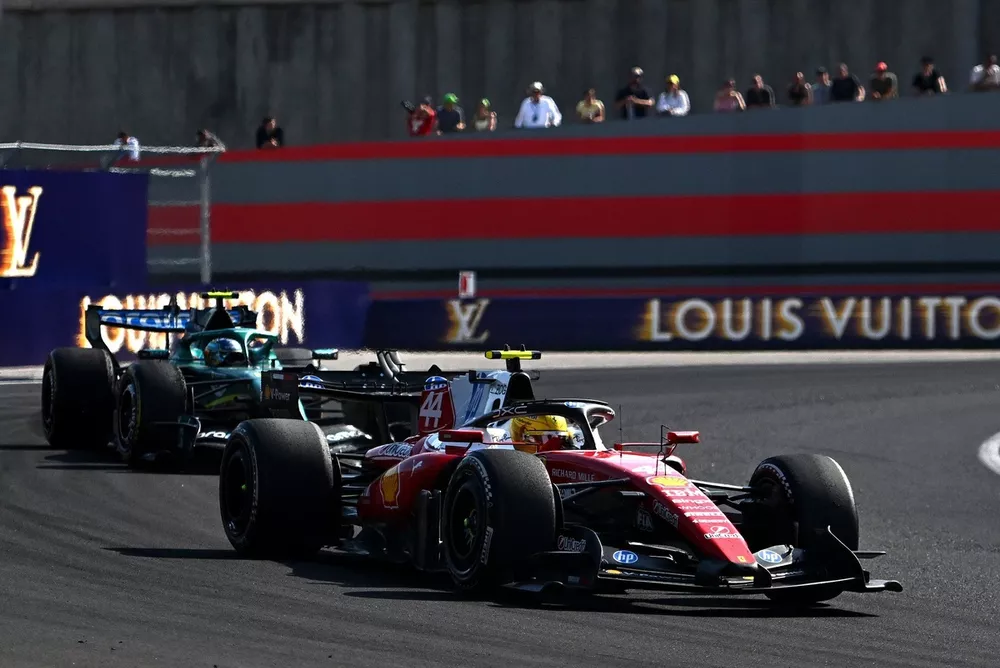 Fernando Alonso, Aston Martin Racing, Lewis Hamilton, Ferrari