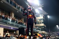 Verstappen z pole position do finału F1