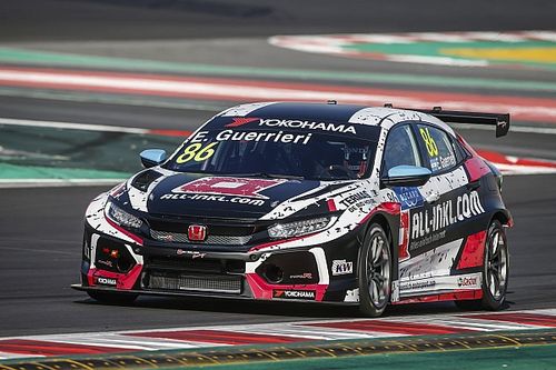 Guerrieri subi&oacute; a lo m&aacute;s alto del podio en Nurburgring