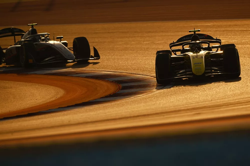 Gabriel Bortoleto, Invicta Racing, Paul Aron, Hitech Pulse-Eight