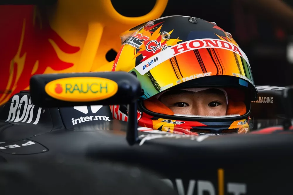 Yuki Tsunoda, Red Bull Racing, Red Bull Racing RB8