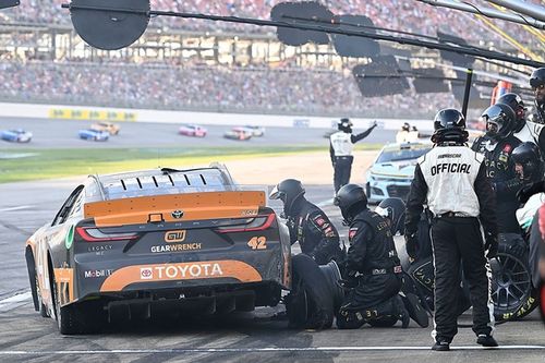 Mudanças no regulamento da NASCAR garantem participação de Castroneves na Daytona 500; entenda