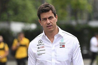 Wolff habló con Prost para manejar la pelea Hamilton-Rosberg