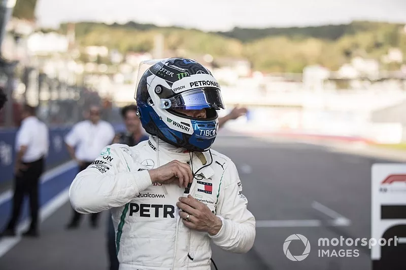 Le poleman Valtteri Bottas, Mercedes AMG F1 
