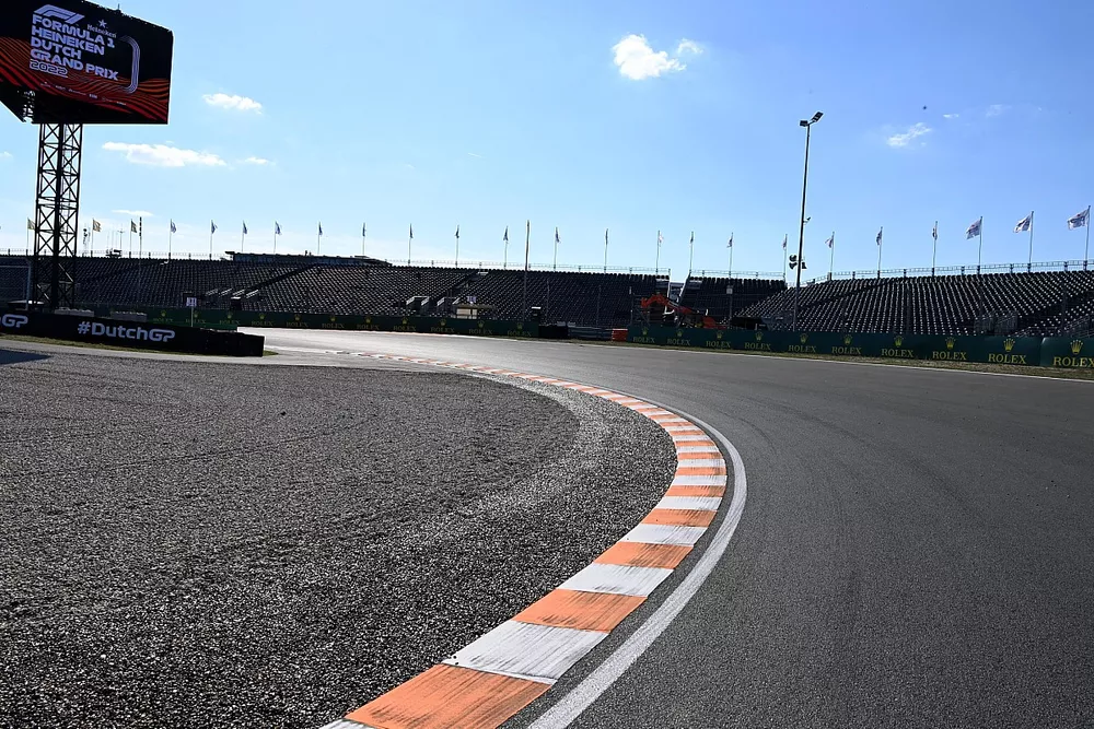 Track side kerb and gravel