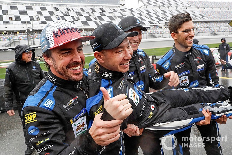 Alonso: olyat akarok csinálni, amire még nem volt példa a motorsportban