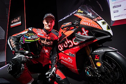 Davies: "C'è ancora tanto da capire della Panigale V4. Rea non mi fa paura, per ora"