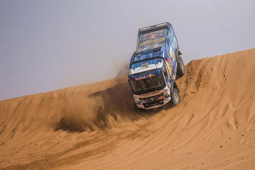 #500 Kamaz - Master: Dmitry Sotnikov, Ruslan Akhmadeev, Ilgiz Akhmetzianov